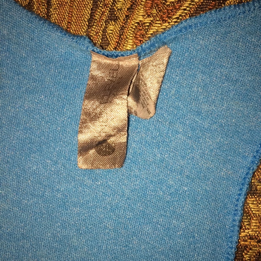 Shirt - Picture 2 of 3